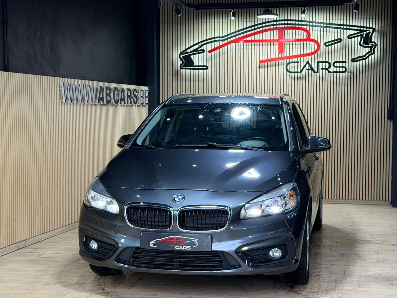 BMW 216